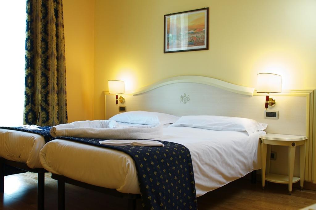 Hotel Britannia Excelsior Cadenabbia Exterior foto