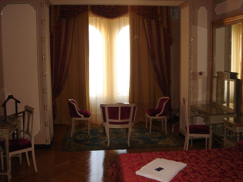 Hotel Britannia Excelsior Cadenabbia Exterior foto